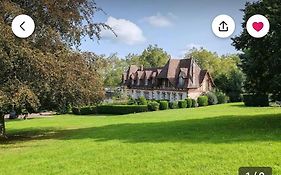 Un Appartement Dans Un Chateau
