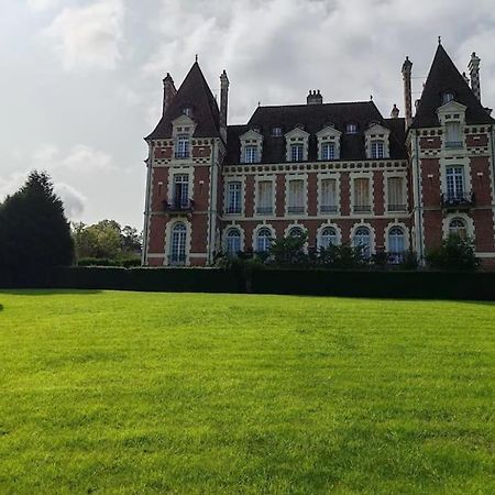 Un Appartement Dans Un Chateau Deauville Extérieur photo